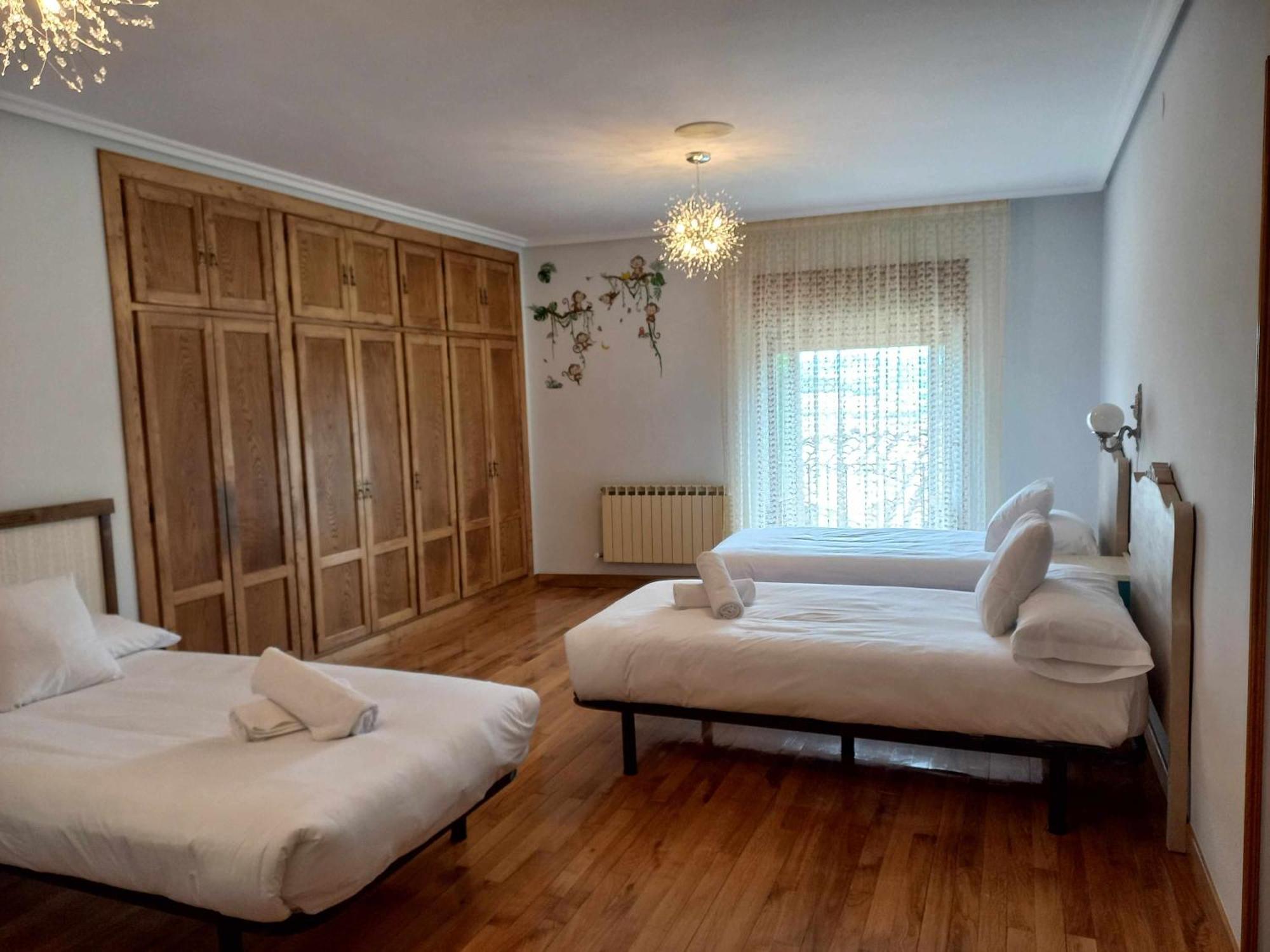 Casa Albaitar Con Piscina Y Sala De Juegos Azcona Extérieur photo